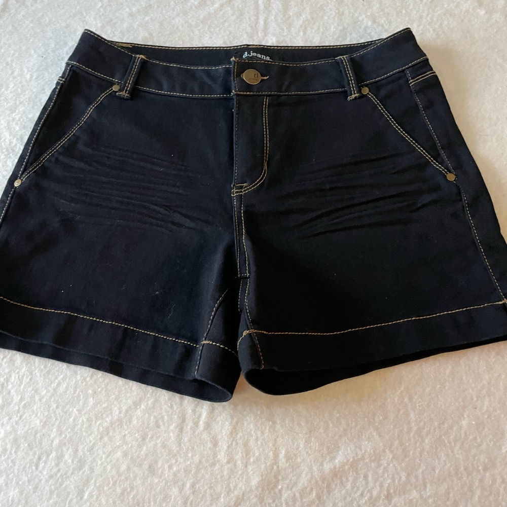 d.Jeans Shorts Dark Wash Navy Color Stitch Design Stretch Fabric. SZ 8